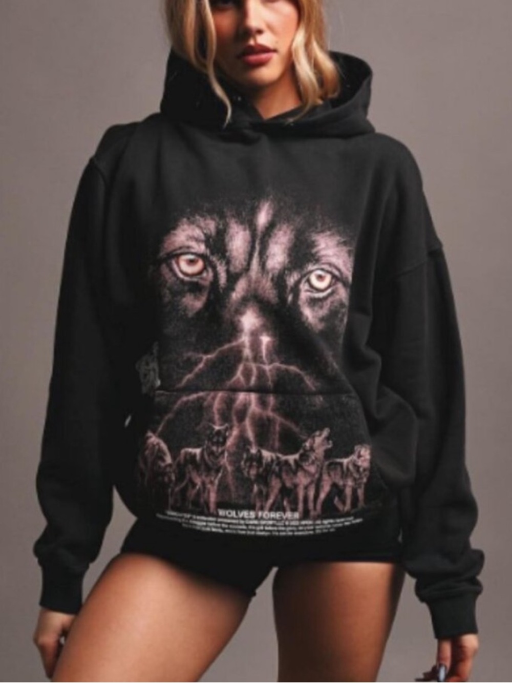 Darc Sport Women's Black Wolves Club Pullover Hoodie Size Medium 36487 - Picture 1 of 9